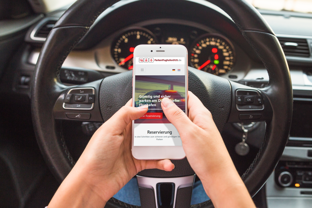 ParkenFlughafenDUS.de – Mobile Ansicht Mobile Ansicht der Website von ParkenFlughafenDUS.de.
